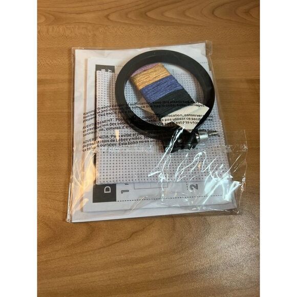 Dimensions Learn-A-Craft Counted Cross Stitch Kit 3" Round-Cute Kitty - Picture 2 of 4